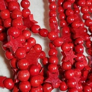 NWOT 2 Wooden Garlands Stars & Berries Red 45"